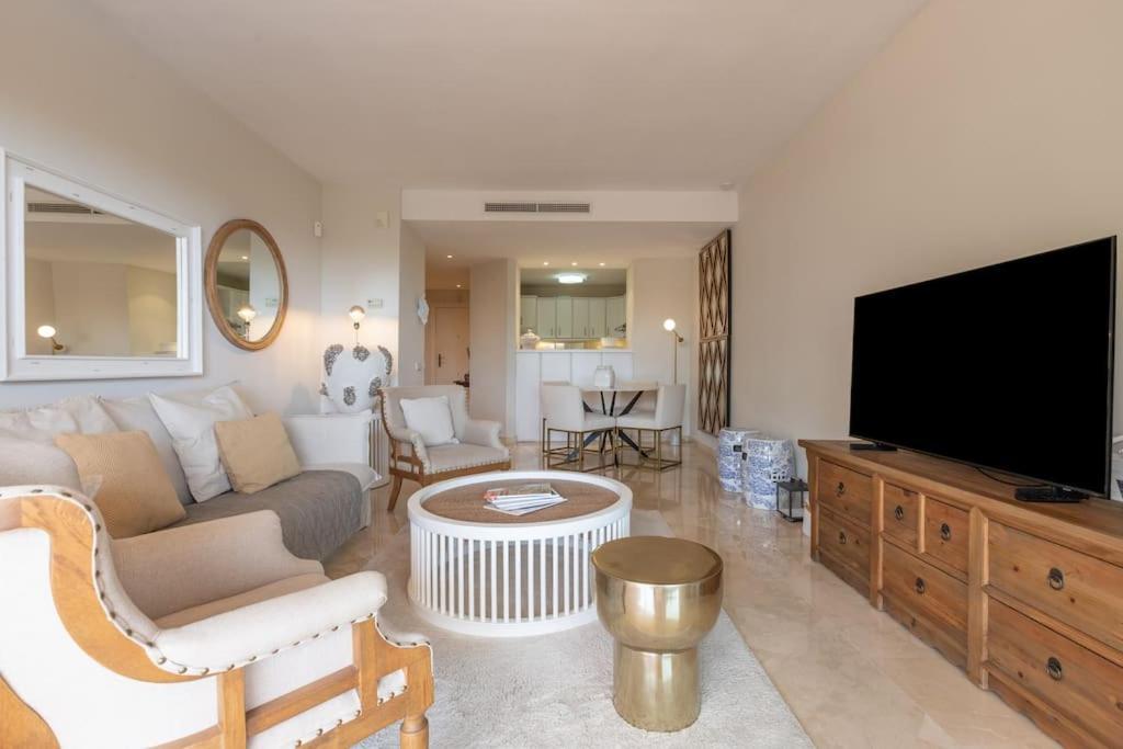 Precioso Elvira Hills. Apartment Marbella